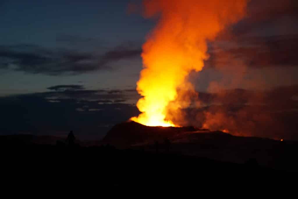 Grindavík 2026: Una Vita Tra Argine Di Protezione E Flusso Di Magma 5