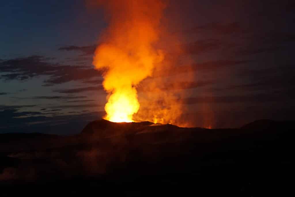 Grindavík 2026: Una Vita Tra Argine Di Protezione E Flusso Di Magma 12
