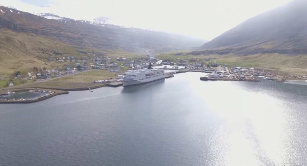 Islande : La Voie De Sortie Du Cercle Vicieux – Comment Nous Avons Redécouvert La Liberté 2 SeyðIsfjæRðUr ArrivéE En Ferry